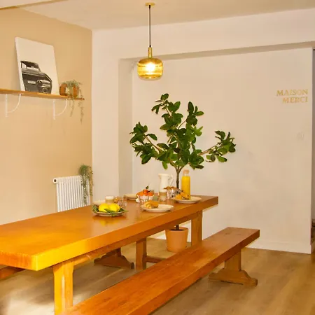 Couette-café Maison Merci -